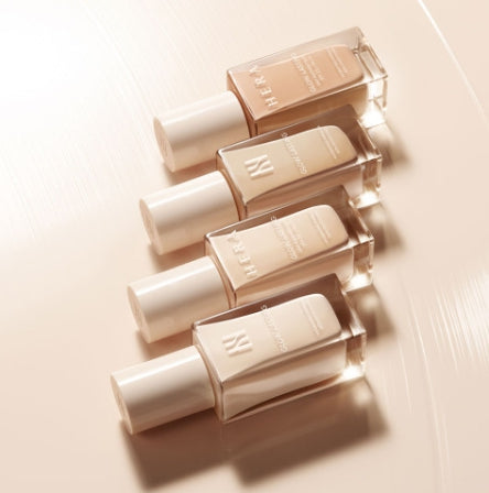 HERA Glow Lasting Foundation 24H Radiandt Skin 30g, SPF22/PA++, 8 Colours from Korea + Sample(1 Item) by HERA