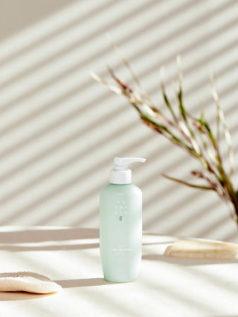 THE FACE SHOP Yehwadam Mild Vegan Intimate Wash 200ml from Korea by THE FACE SHOP Yehwadam