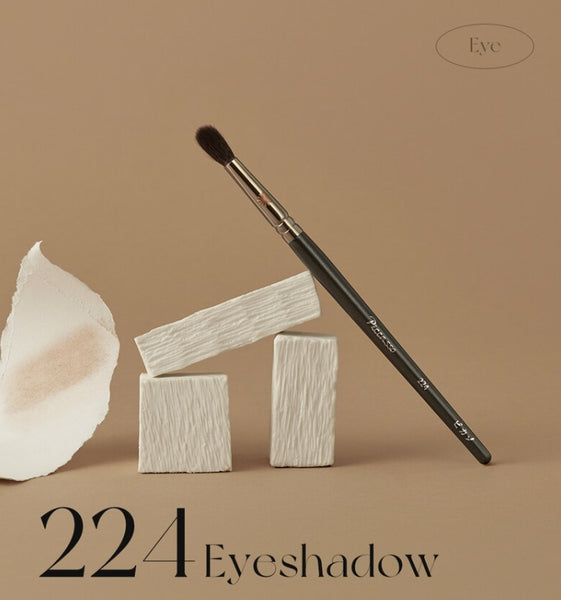 Piccasso 224 Eyeshadow Brush from Korea_MT