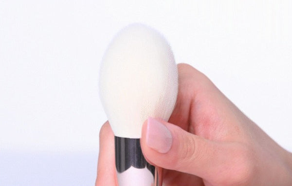 BANILA CO Contour Brush from Korea