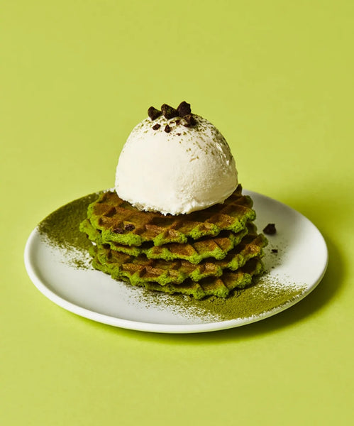 [Holiday Edition] Osulloc Waffle Tea Set – Premium Tea & Matcha Butter Waffles Gift Box from Korea