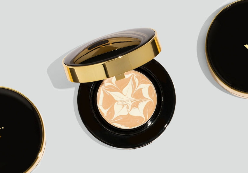 VT COSMETICS Essence Skin Foundation Pact (#21 Light Beige), SPF50+ PA+++ from Korea