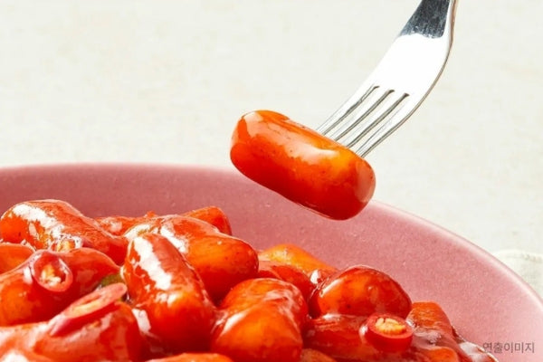 4 x bibigo Cup Tteokbokki, Hot & Spicy Tteokbokki 110g from Korea by bibigo