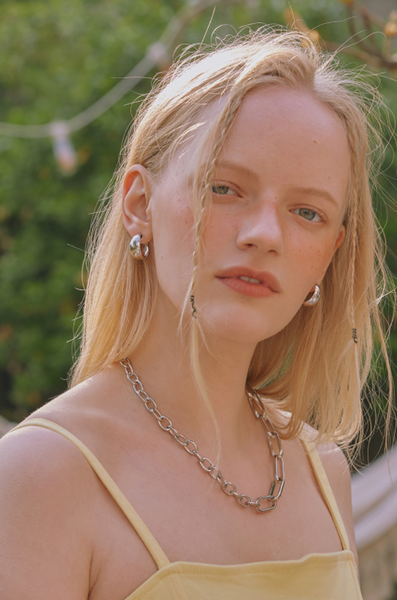 roaju Glossy Hoop Earring_Celebrity Accessory #Shin mina in K-Drama 'Hometown Cha-Cha-Cha' from Korea_H1 by roaju